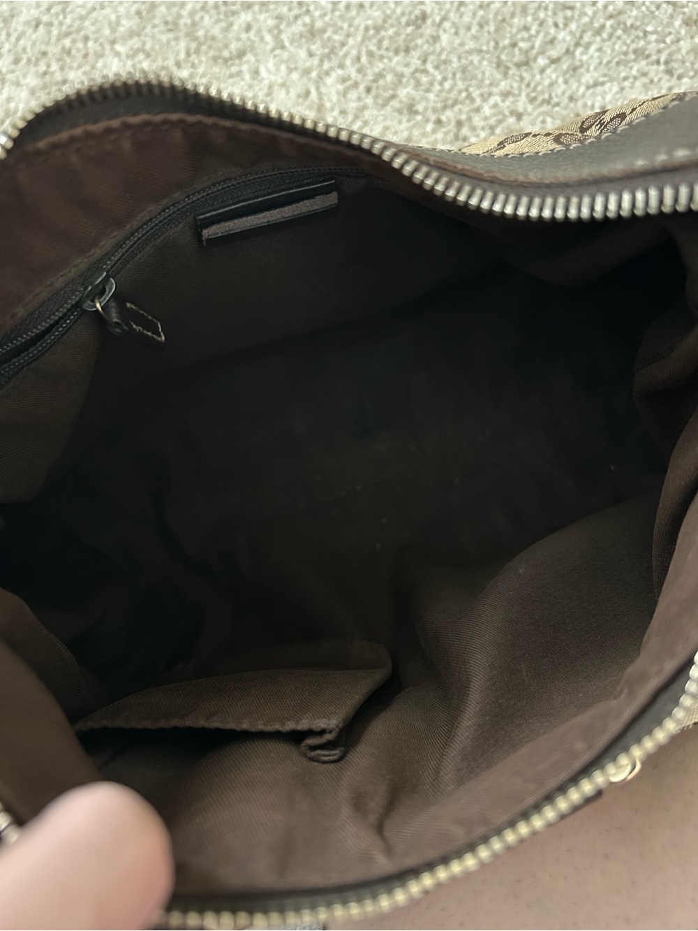 Gucci Shoulder Bag - Picture 10 of 16